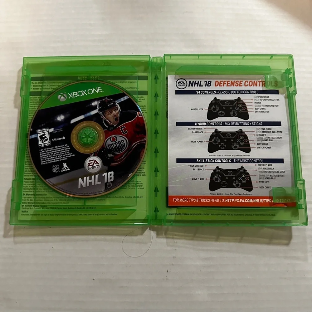 Xbox One‎ EA Sports NHL 18 Pre-Owned